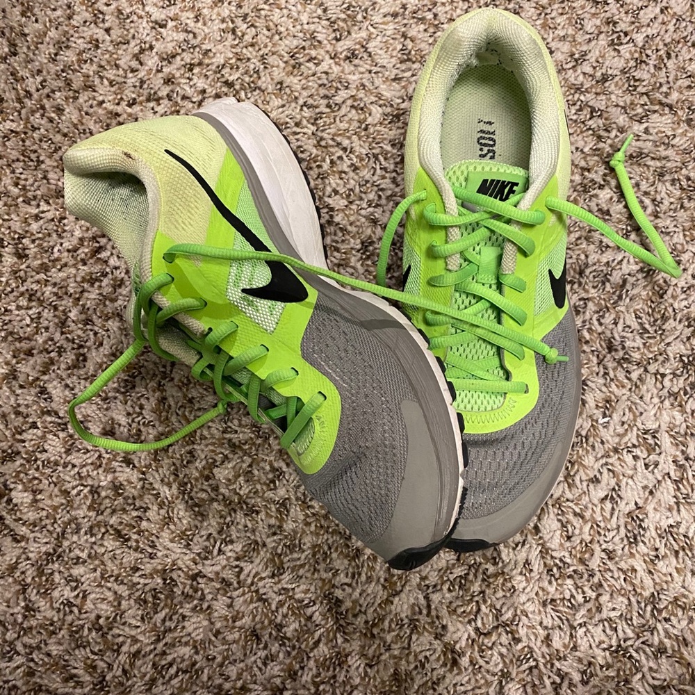 Nike Tennis Shoe